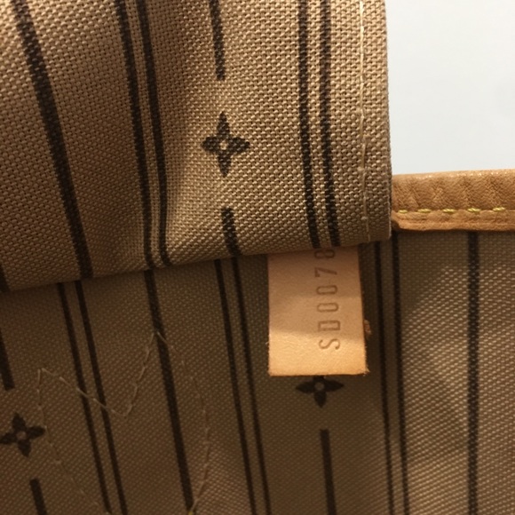 💎💯Authentic💯💎 set of Mono Neverfull MM and Sarah Long Wallet - Picture 10 of 17